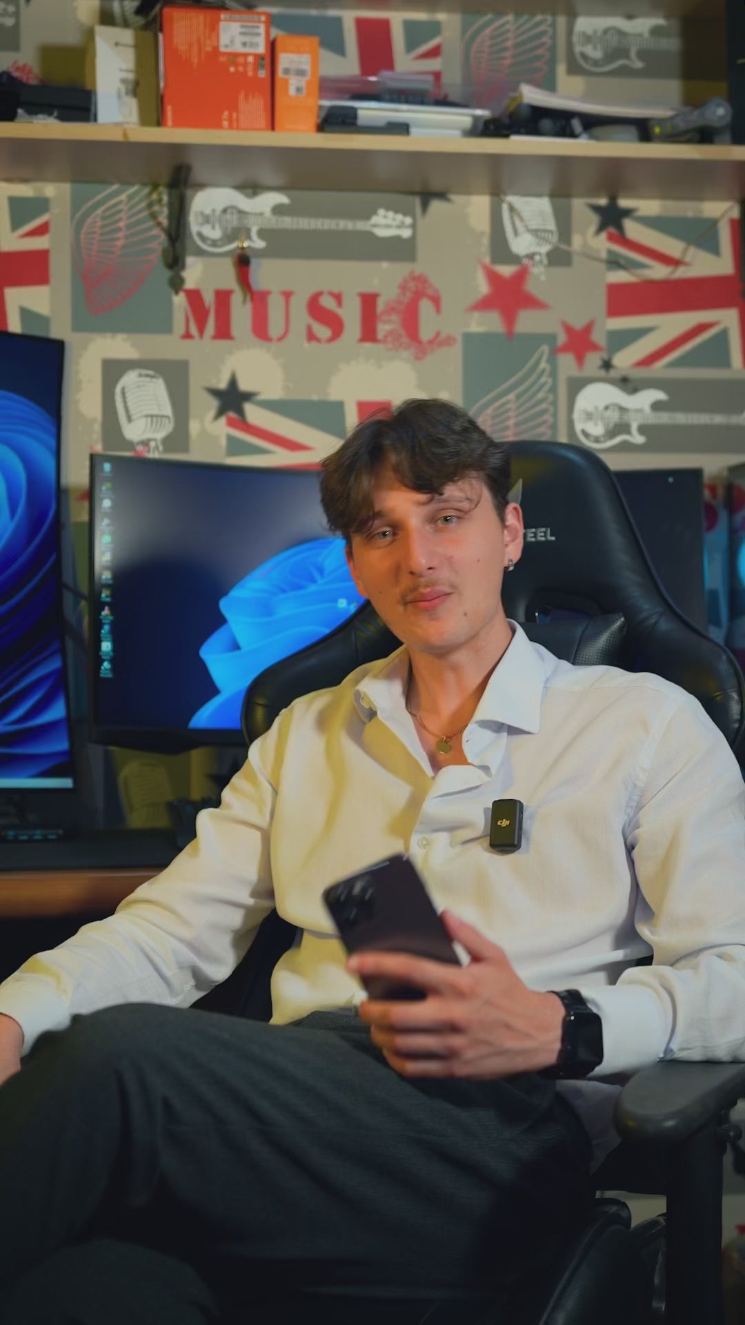 Carica il video: 